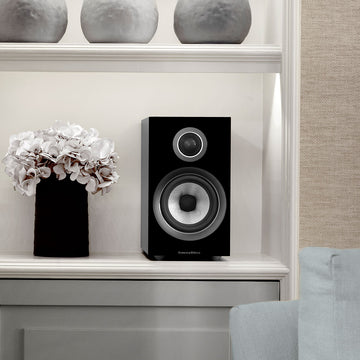Bowers & Wilkins 707 S2