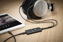 Cargar imagen en el visor de la galería, Beyerdynamic Impacto Essential editorial 2
