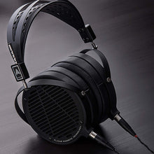 Cargar imagen en el visor de la galería, Audeze LCD-2 Classic
