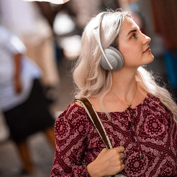 Bose NC 700 plata editorial