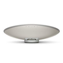 Load image into Gallery viewer, Bowers &amp; Wilkins Zeppelin gris perla trasera
