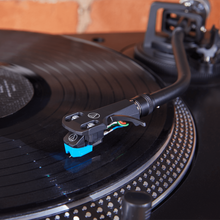Load image into Gallery viewer, Audio-Technica AT-VM95C/H editorial
