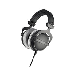 Cargar imagen en el visor de la galería, Beyerdynamic DT 770 PRO 250 Ohm - Reacondicionado
