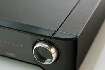 Rega Brio Amp rueda 