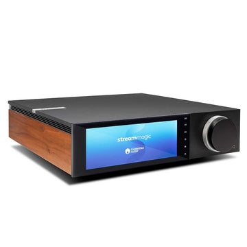Cambridge Audio EVO 75 pantalla perfil marrón