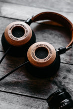 Load image into Gallery viewer, GRADO GS1000E editorial 1
