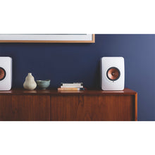 Load image into Gallery viewer, KEF LS 50 Wireless blanco editorial
