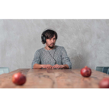 Meze Audio 99 Neo editorial 1
