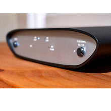 Cargar imagen en el visor de la galería, iFi Audio Zen Phono editorial 1
