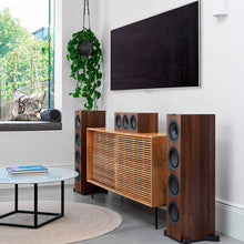 Cargar imagen en el visor de la galería, KEF Q550 editorial walnut
