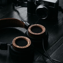 Load image into Gallery viewer, GRADO RS2e editorial 1
