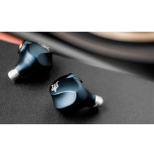 Load image into Gallery viewer, Meze Audio Rai Penta editorial
